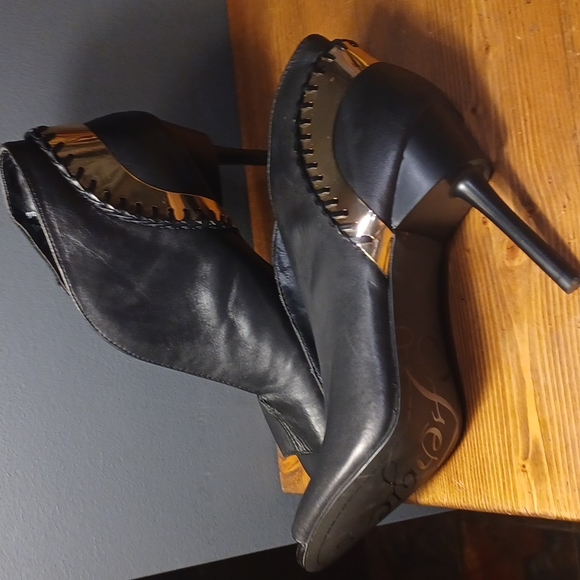 Fergie heels - Picture 14 of 14